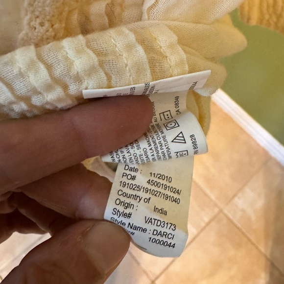 Nine West Cream 3/4 Sleeve Buttoned Blouse - Picture 5 of 13